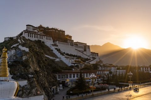 為什么越來越多的人喜歡去拉薩注冊公司？